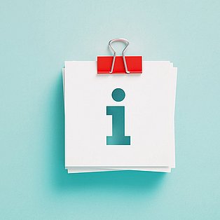 EIn Notizzettel, auf dem ein AUsrufezeichen zu sehen ist